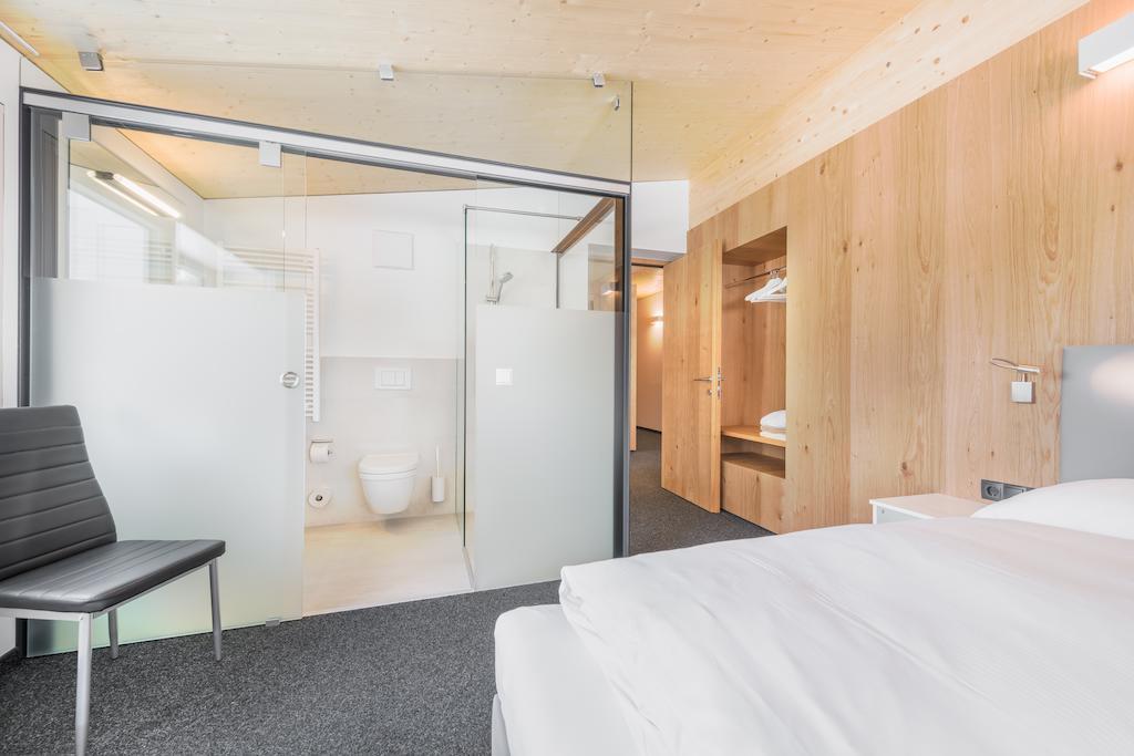Hotel Luen Бранд Екстериор снимка